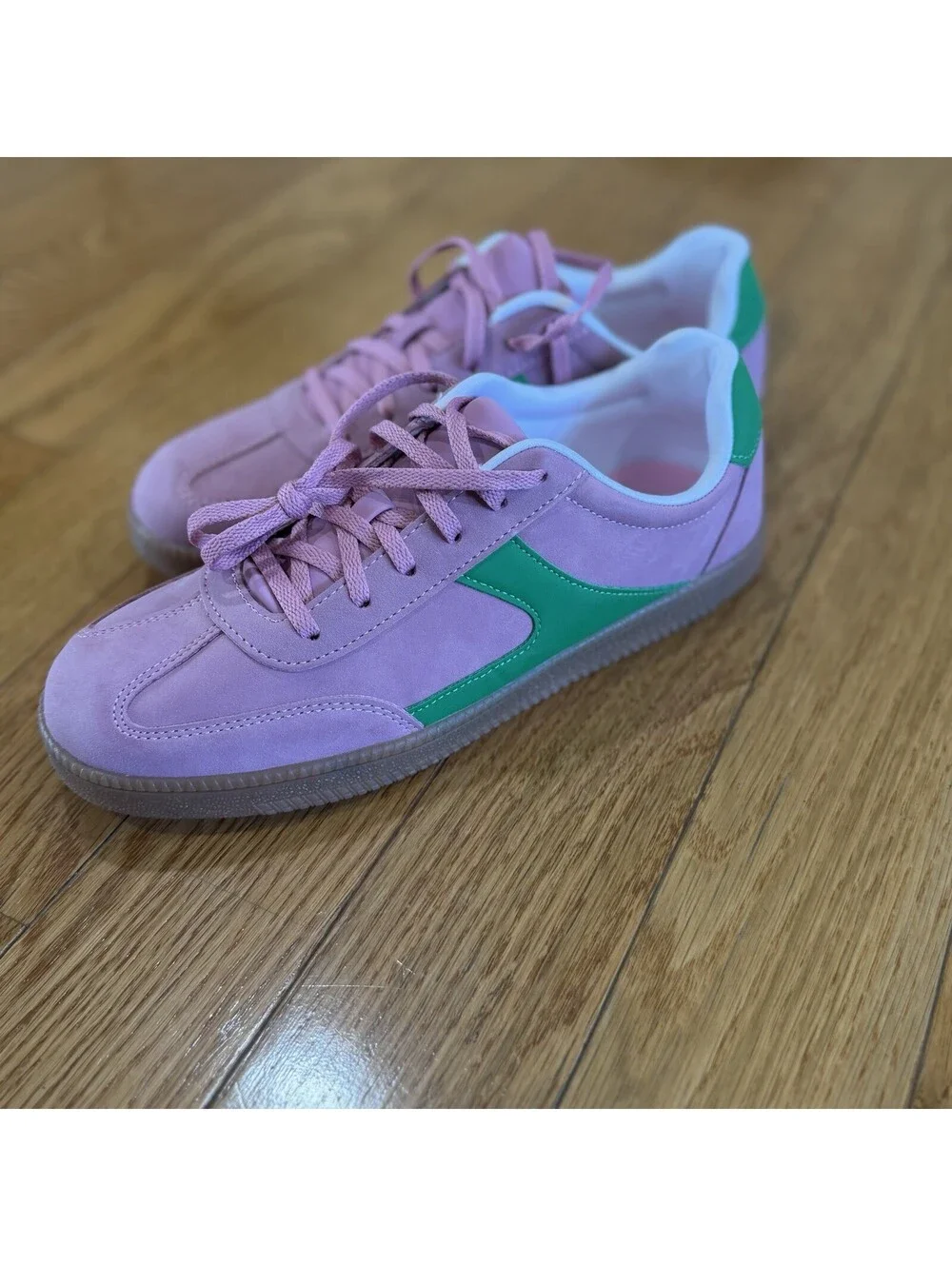 Size US 9 Women’s No Boundaries Women's Lace Up Sport Sneakers Pink Green